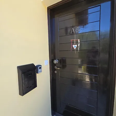 Aphrodite Hills Adonis 코우클리아