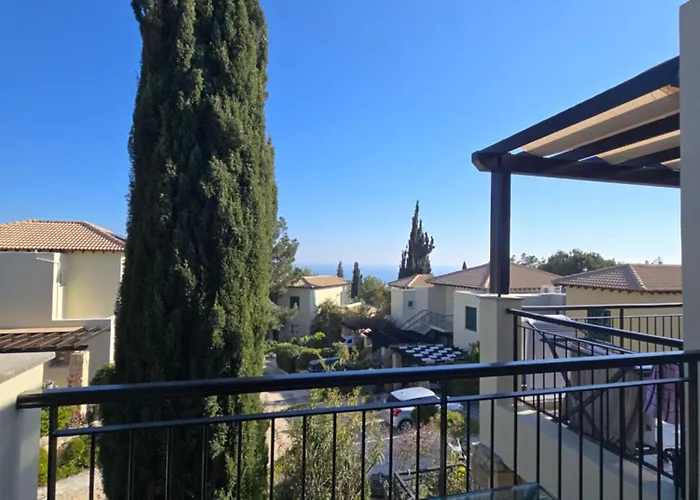 Aphrodite Hills Adonis クークリア